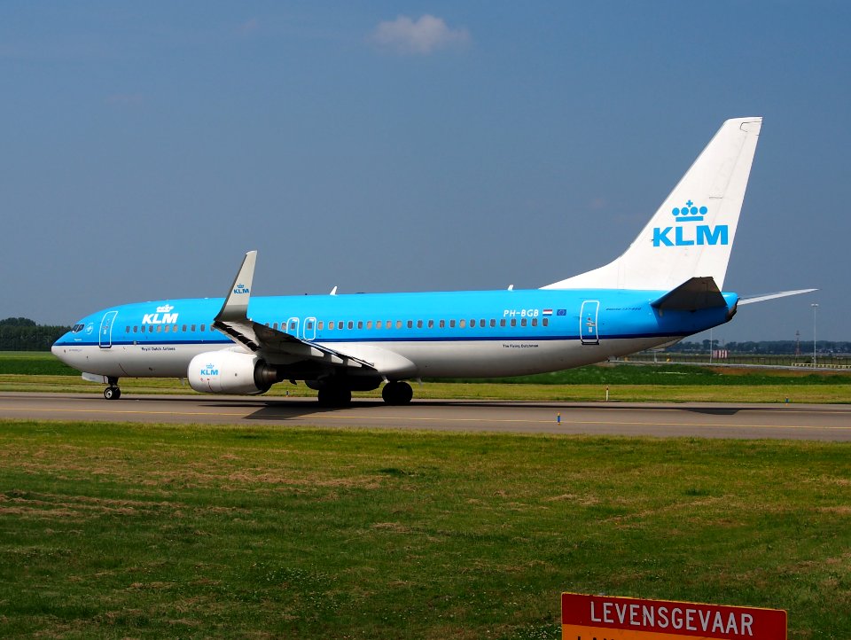 PH-BGB KLM Royal Dutch Airlines Boeing 737-8K2(WL) - cn 37594 pic5