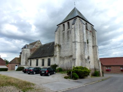 Pihem (Pas-de-Calais, Fr) église Saint-Pierre-aux-Liens