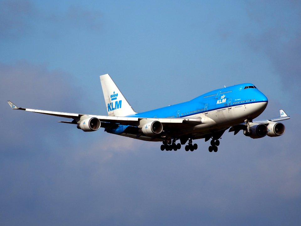 PH-BFN, landing at Schiphol (AMS - EHAM), The Netherlands, pic1
