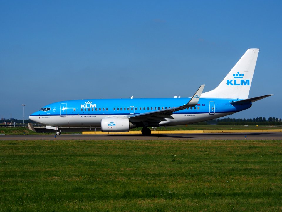 PH-BGP KLM Royal Dutch Airlines Boeing 737-7K2(WL) - cn 38127 taxiing 18july2013 pic-003