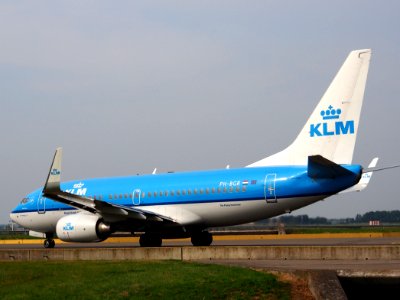 PH-BGR KLM Royal Dutch Airlines Boeing 737-7K2(WL) - cn 39446 taxiing 13july2013 pic4