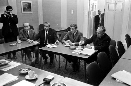 Piet Keizer in hoger beroep in Utrecht. De delegatie van Ajax de heren Timman, v, Bestanddeelnr 920-8748