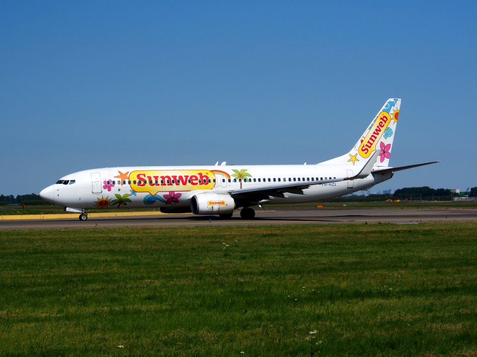 PH-HZL Transavia Boeing 737-8K2(WL) - cn 30391 21july2013 taxiing 21July2013 pic-003