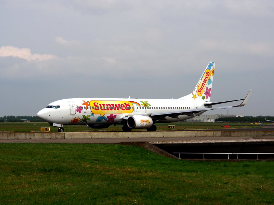 PH-HZL Transavia Boeing 737-8K2(WL) - cn 30391 14july2013 pic4