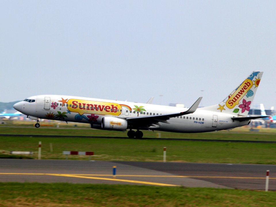 PH-HZW Transavia Sunweb Boeing 737-8K2 PH-HZW (msn 29345) pic1