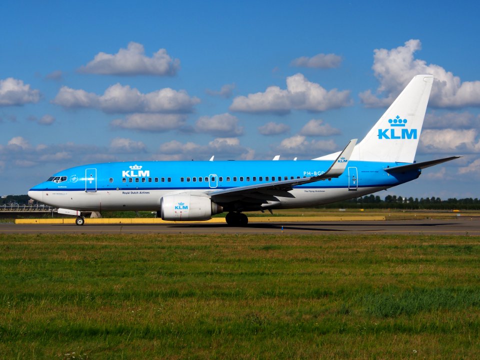 PH-BGD KLM Royal Dutch Airlines Boeing 737-7K2(WL) - cn 30366 taxiing, 8august2013 pic-003