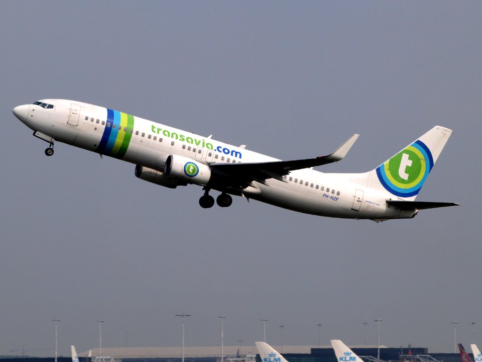 PH-HZF Transavia Boeing 737-8K2(WL) - cn 28378 take-off 14july2013 pic-001