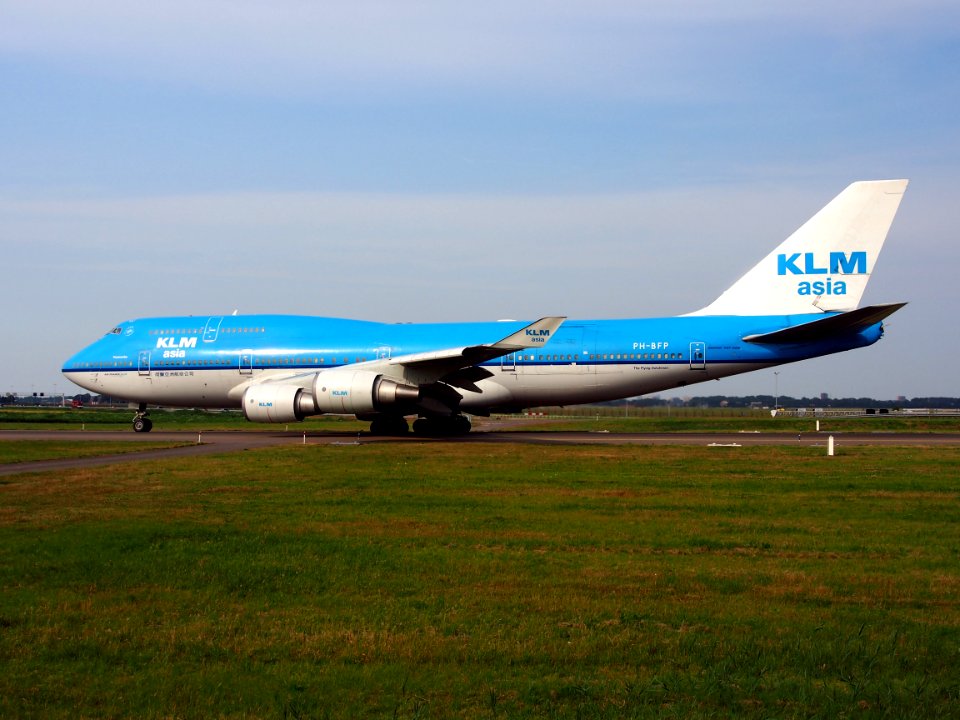 PH-BFP KLM Royal Dutch Airlines Boeing 747-406(M) - cn 2637, taxiing 22july2013 pic-009