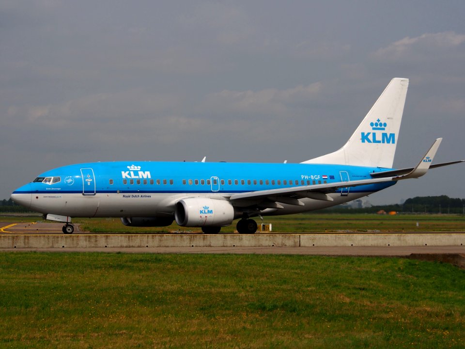 PH-BGF KLM Royal Dutch Airlines Boeing 737-7K2(WL) - cn 30365 taxiing 14Juli 2013 pic3