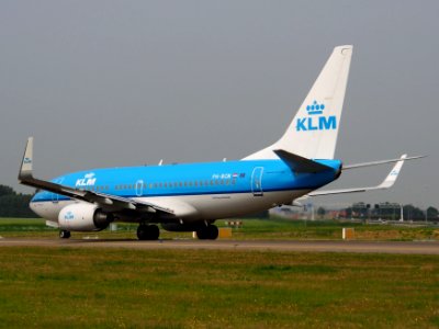 PH-BGN KLM Royal Dutch Airlines Boeing 737-7K2(WL) - cn 38125 taxiing 14july2013 pic4