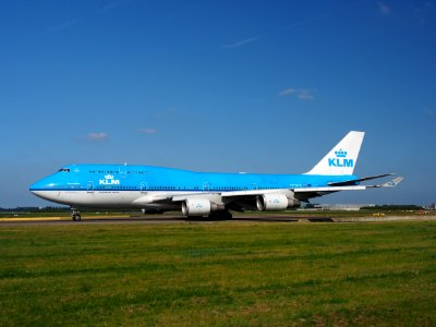 PH-BFR KLM Royal Dutch Airlines Boeing 747-406(M) - cn 27202 taxiing 18july2013 pic-006