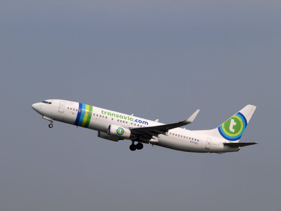 PH-HZJ Transavia Boeing 737-8K2(WL) - cn 30389 take-off 14july2013 pic-001
