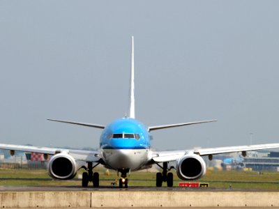 PH-BCA KLM Royal Dutch Airlines Boeing 737-8K2(WL) - cn 37820 taxiing 13July2013 pic1