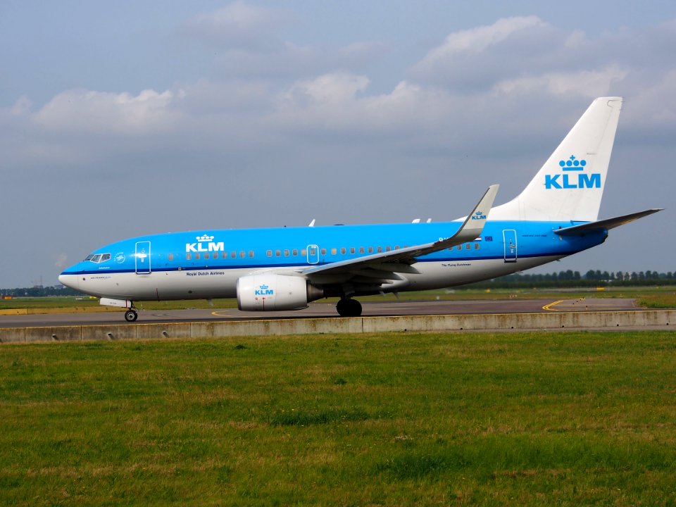 PH-BGM KLM Royal Dutch Airlines Boeing 737-7K2(WL) - cn 39255 taxiing 14July2013 pic3
