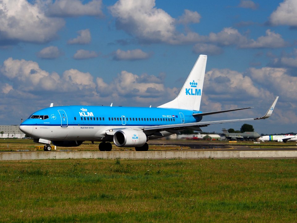 PH-BGD KLM Royal Dutch Airlines Boeing 737-7K2(WL) - cn 30366 taxiing, 8august2013 pic-001