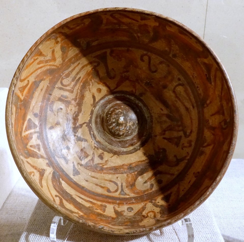 Phiale in imitation of Corinthian phiale, probably Italy, 6th century AD, terracotta - Spurlock Museum, UIUC - DSC05778