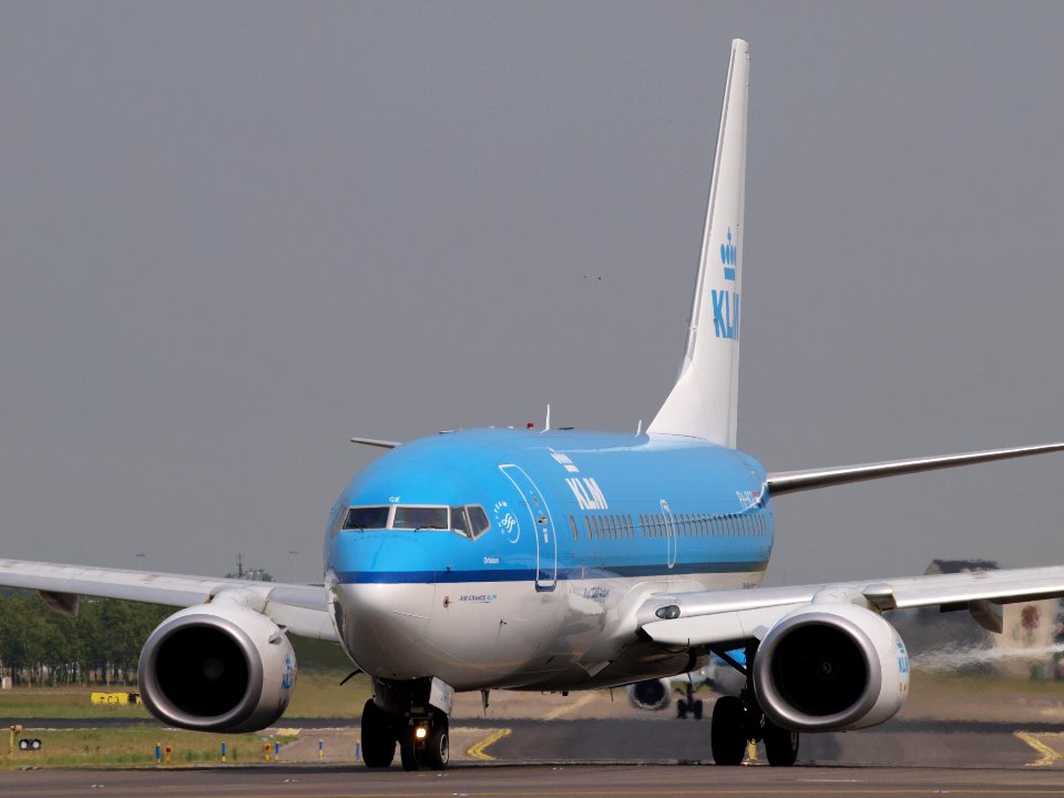 PH-BGE KLM Royal Dutch Airlines Boeing 737-7K2(WL) - cn 30371 taxiing 14July2013 pic2
