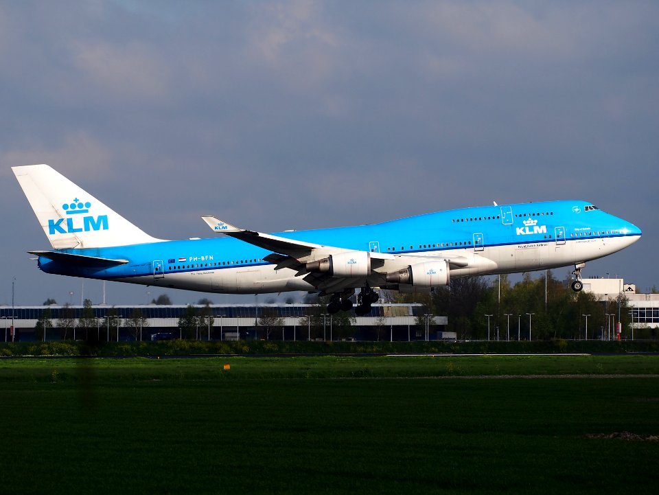 PH-BFN, landing at Schiphol (AMS - EHAM), The Netherlands, pic3