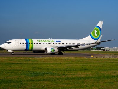 PH-HZE Transavia Boeing 737-8K2(WL) - cn 28377 taxiing 15july2013 pic-005