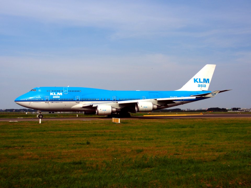 PH-BFP KLM Royal Dutch Airlines Boeing 747-406(M) - cn 2637, taxiing 22july2013 pic-007