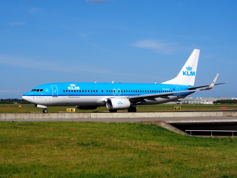 PH-BGC KLM Royal Dutch Airlines Boeing 737-8K2(WL) - cn 30361 taxiing 19july2013 pic-003