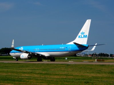 PH-BGB KLM Royal Dutch Airlines Boeing 737-8K2(WL) - cn 37594 picA