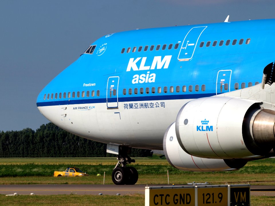 PH-BFF KLM Royal Dutch Airlines Boeing 747-406(M) - cn 24202 taxiing 18july2013 pic-007