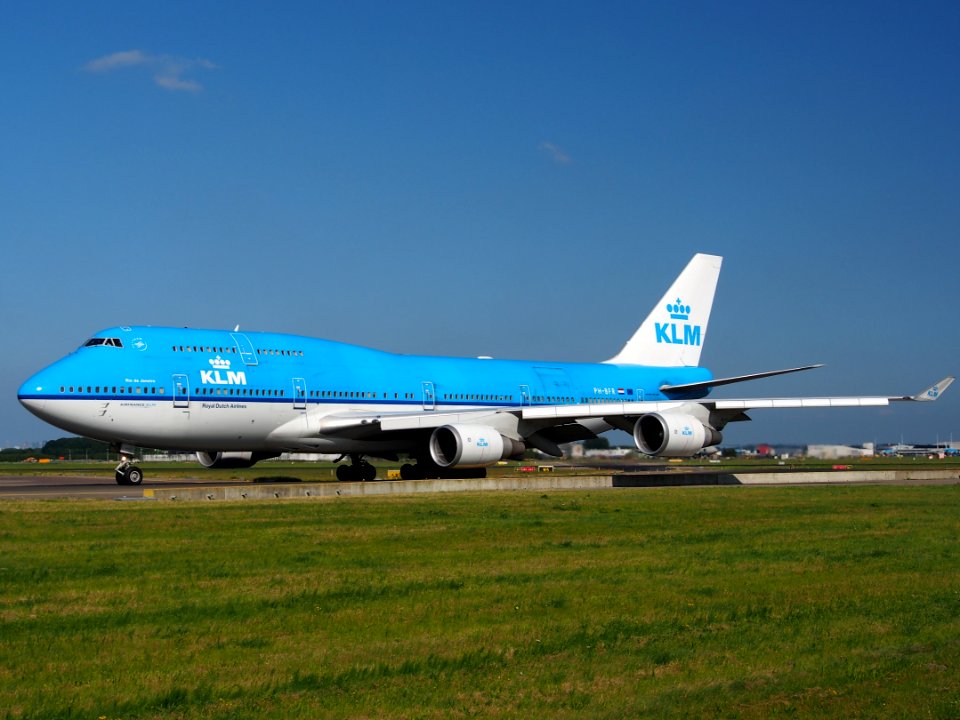 PH-BFR KLM Royal Dutch Airlines Boeing 747-406(M) - cn 27202 taxiing 18july2013 pic-004