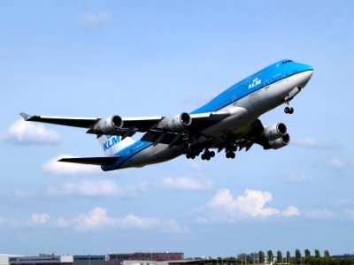 PH-BFK KLM Royal Dutch Airlines Boeing 747-406(M) - cn 25087 take-off 29july13 pic2