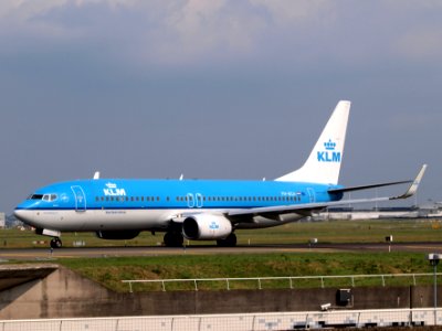 PH-BGA KLM Royal Dutch Airlines Boeing 737-8K2(WL) - cn 37593 14July2013 pic1