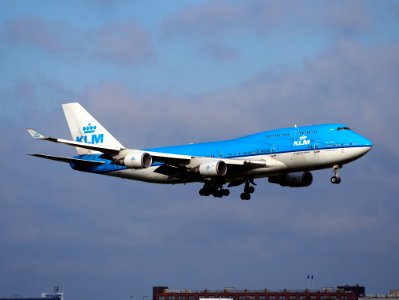 PH-BFN, landing at Schiphol (AMS - EHAM), The Netherlands, pic2 photo