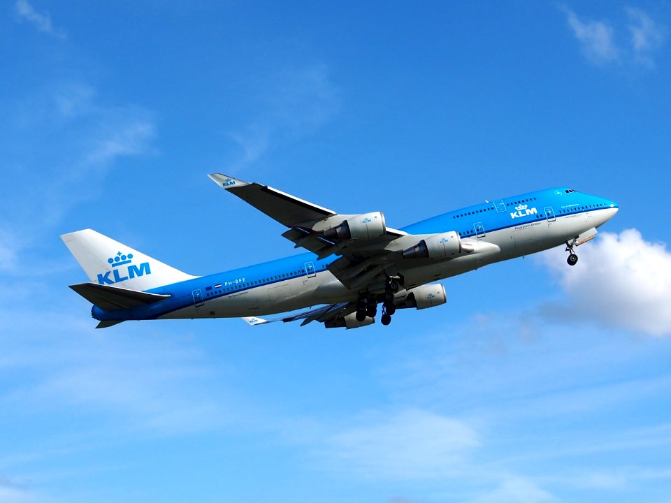 PH-BFE KLM Royal Dutch Airlines Boeing 747-406(M) - cn 24201 take-off 29july13 pic3