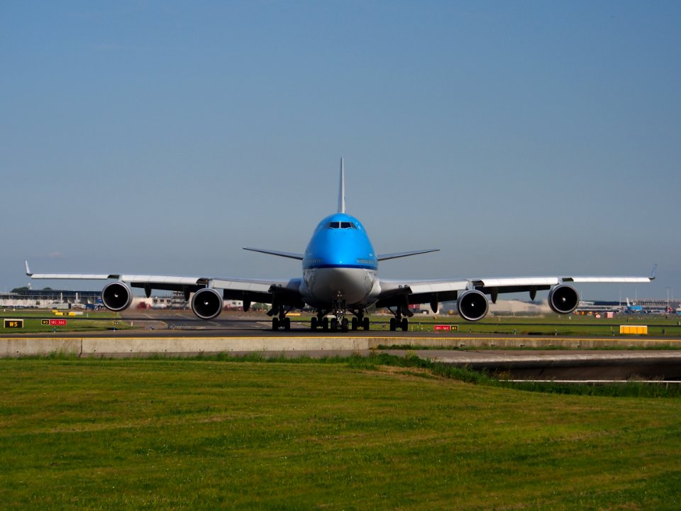 PH-BFE KLM Boeing 747-400 taxiing at Schiphol (AMS - EHAM), The Netherlands, 17may2014, pic-1