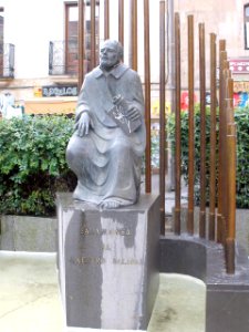 Salamanca - Monumento a Francisco de Salinas 2