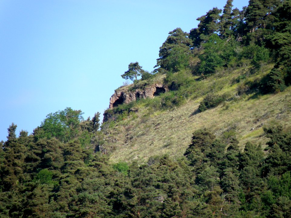 Saint-Nectaire Grottes de Châteauneuf1