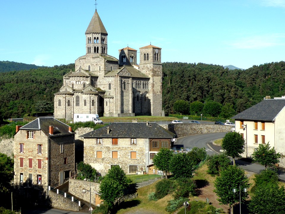 Saint-Nectaire Église3