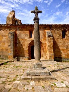 Salas de los Infantes - Iglesia de Santa Cecilia 03