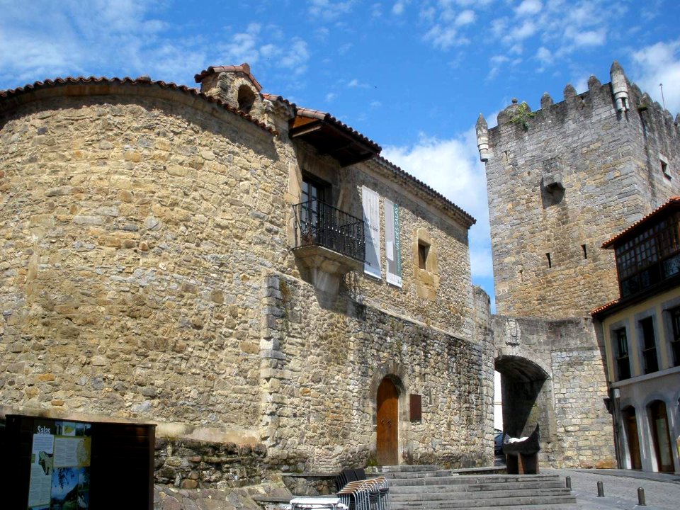 Salas - Palacio y Torre de Valdés Salas1