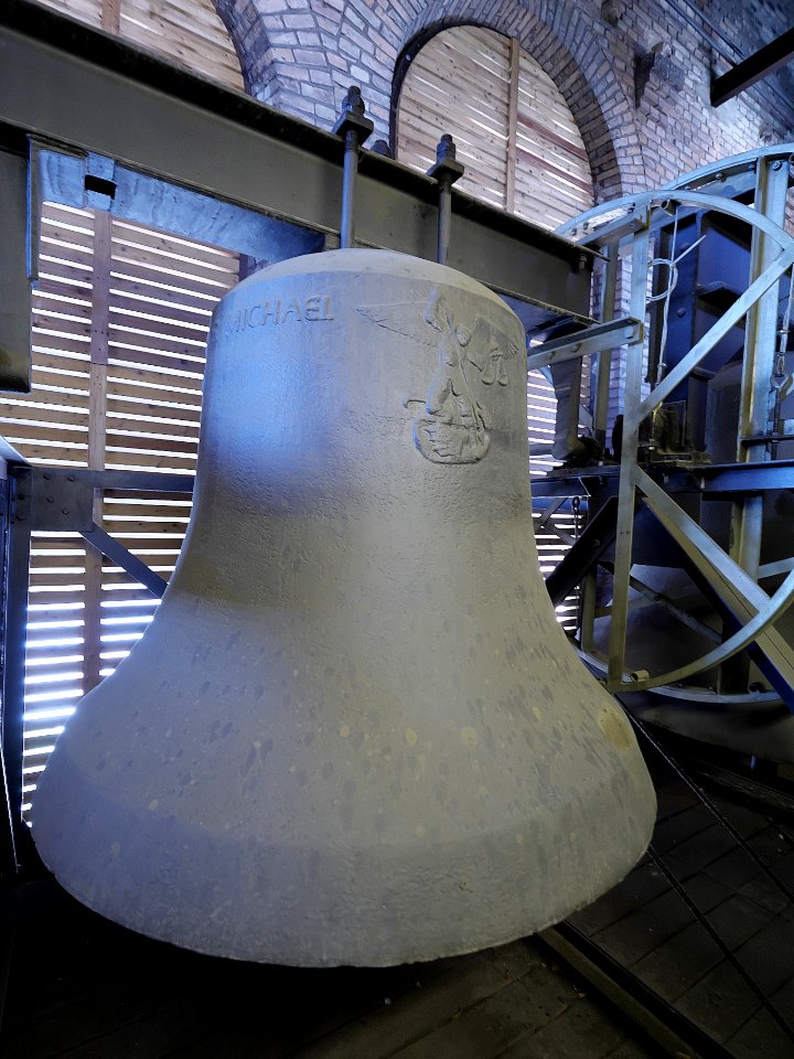 Sankt.Michael.Glocke.Heiliger.Michael.P1022975