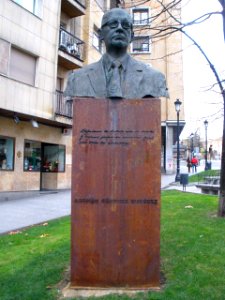 Salamanca - Monumento a Germán Sánchez Ruipérez