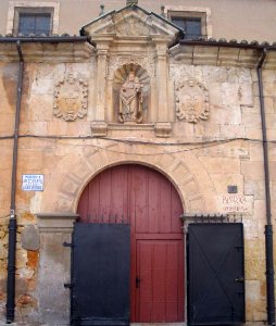 Salamanca - Iglesia de Santa María de los Caballeros 03
