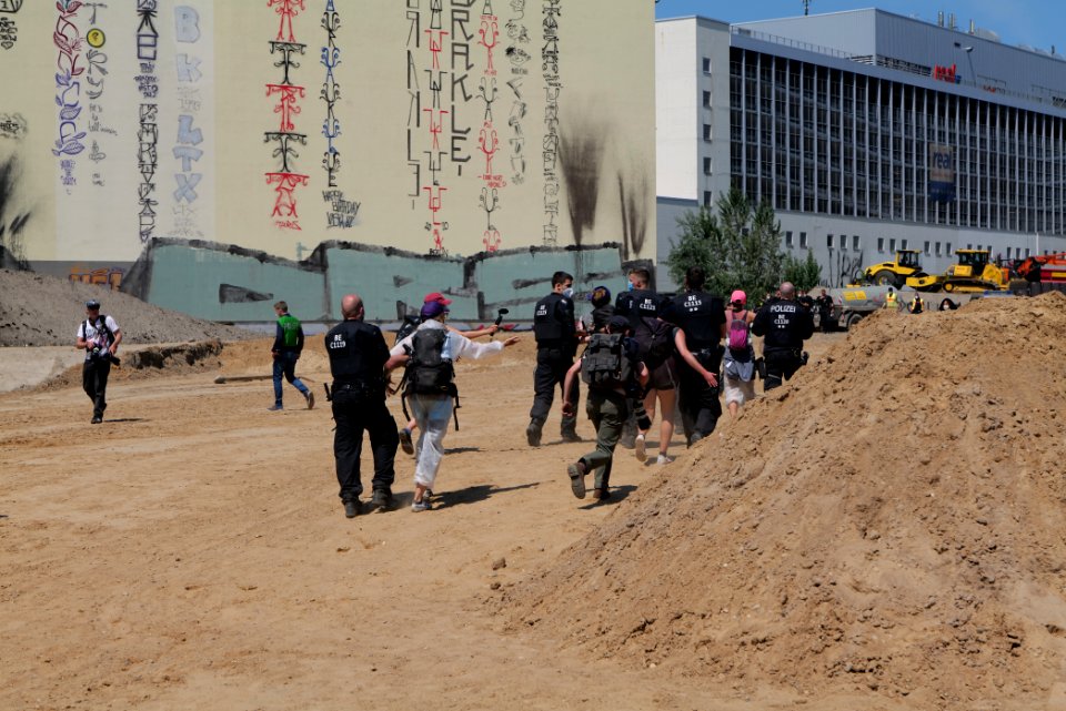 Sand im Getriebe protest A100 Treptower Park 2021-06-05 129