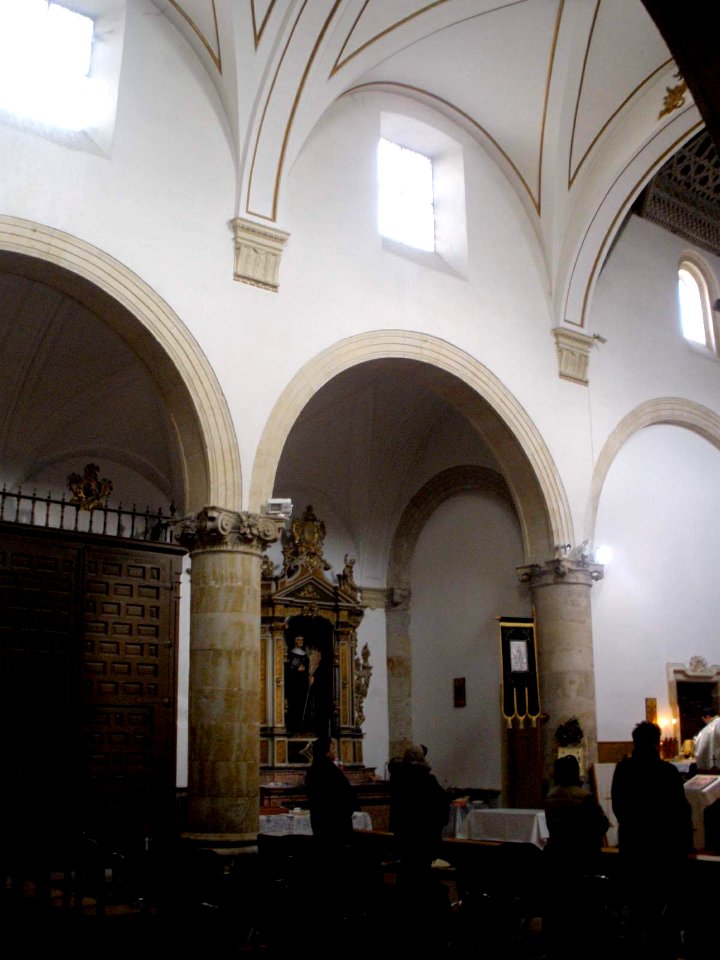 Salamanca - Iglesia de Santa María de los Caballeros 08