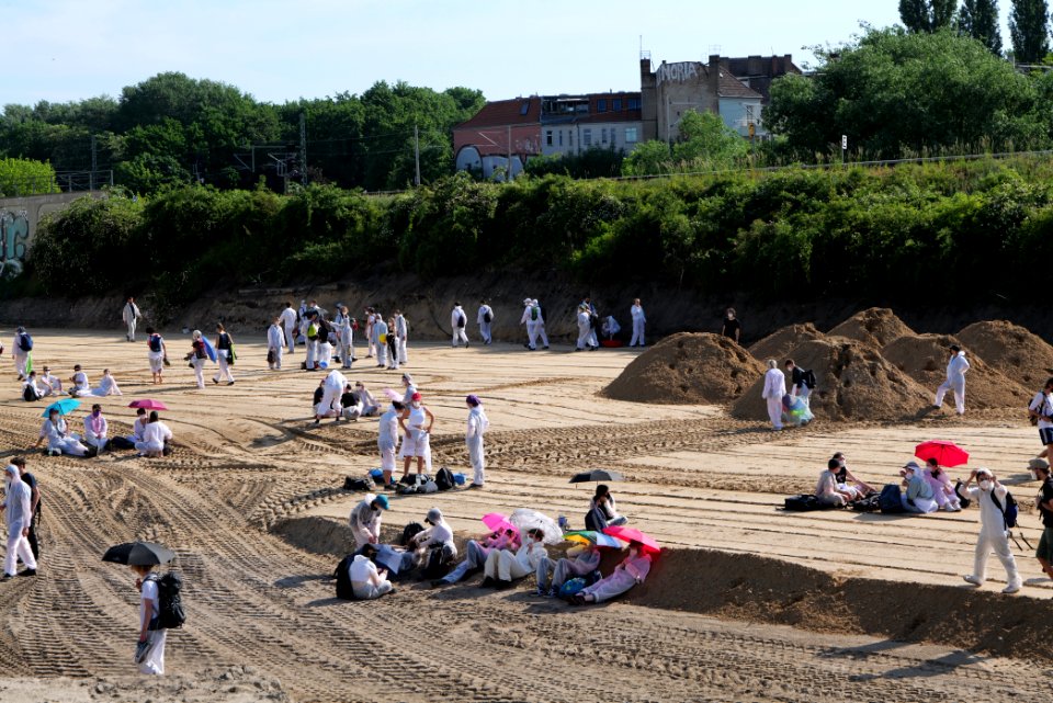 Sand im Getriebe protest A100 Treptower Park 2021-06-05 12