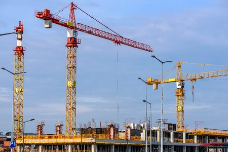 Scaffolding the design of the cranes photo