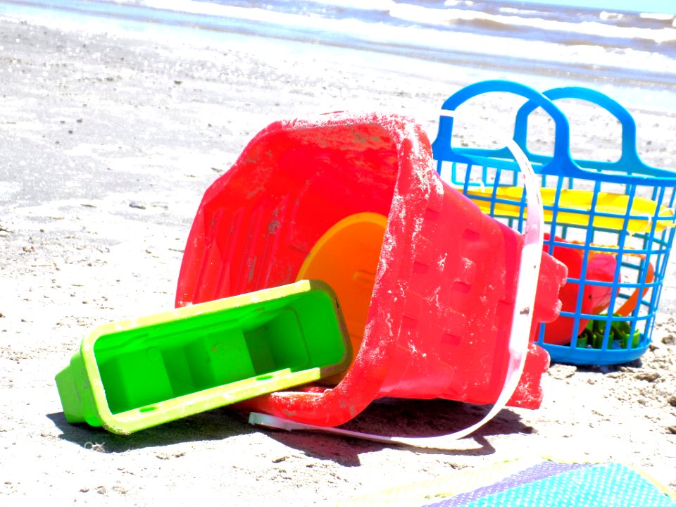 Sand Play (167213107)