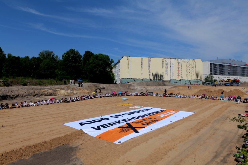 Sand im Getriebe protest A100 Treptower Park 2021-06-05 109