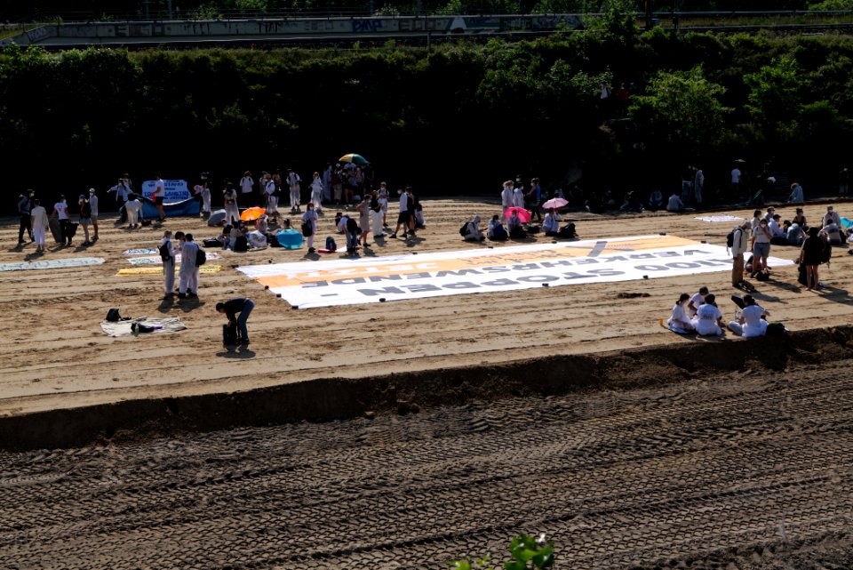 Sand im Getriebe protest A100 Treptower Park 2021-06-05 11