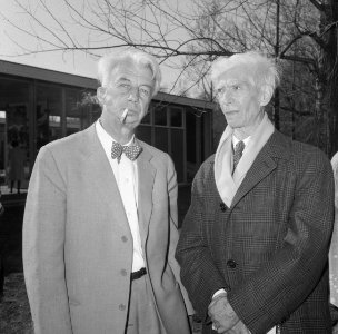 Sandberg Zadkine 1965 (crop, with cigarette) photo