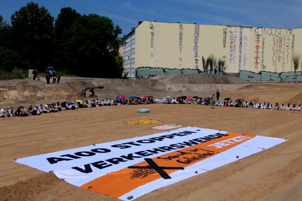 Sand im Getriebe protest A100 Treptower Park 2021-06-05 111
